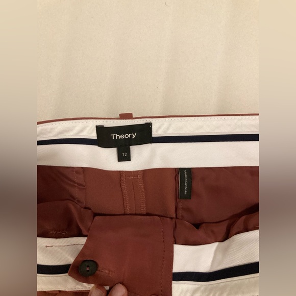 Theory Crepe pant in dusty rose - Picture 2 of 4